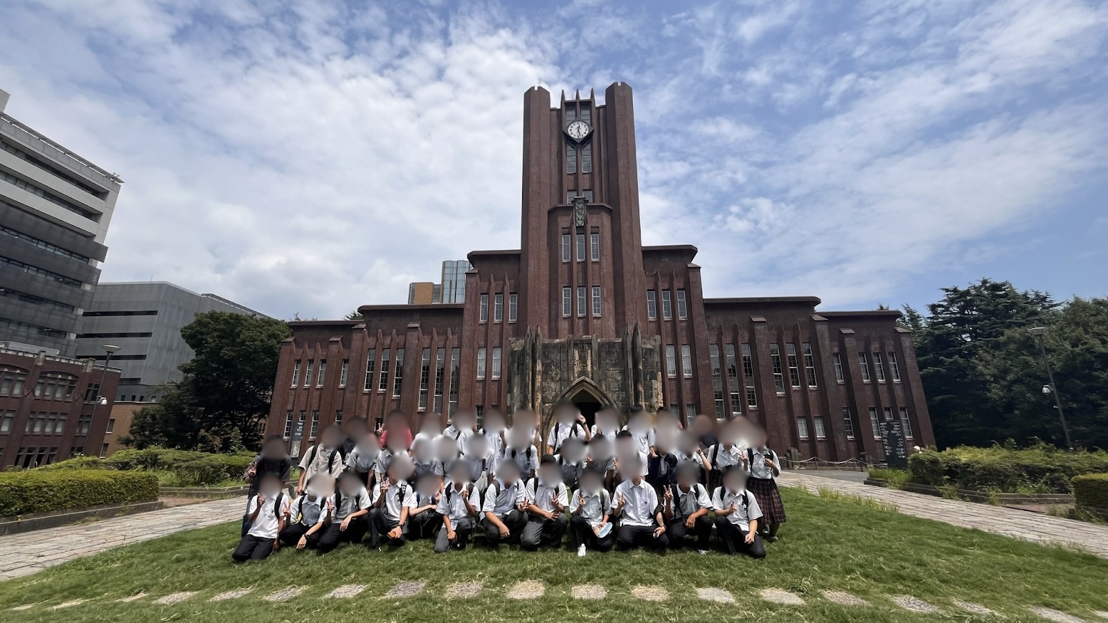 東大キャンパスツアーの様子