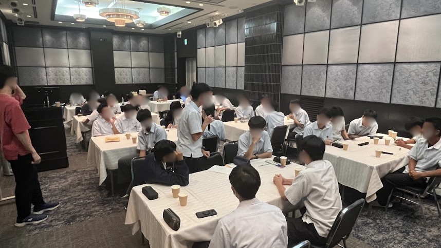 体験ゼミを受ける高校生たち